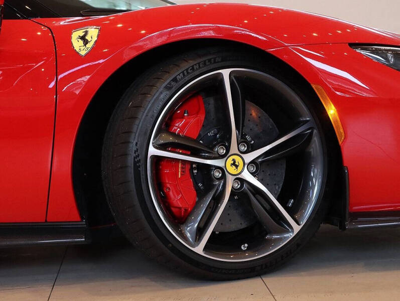 2024 Ferrari 296 GTS