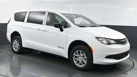 2025 Chrysler Voyager LX