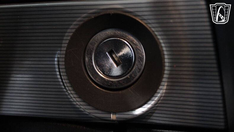 2004 Ford Thunderbird Deluxe