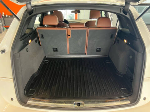 2011 Audi Q5 3.2 quattro Premium Plus