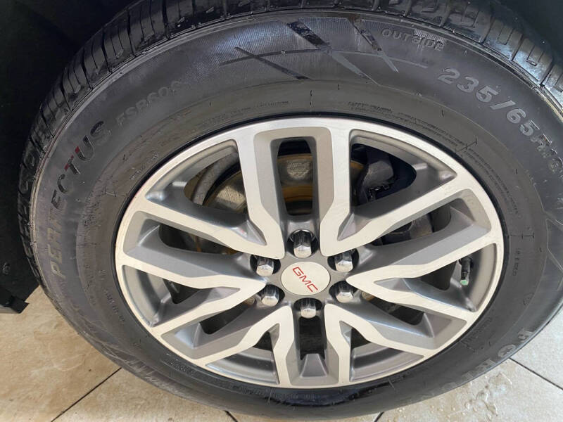 2017 GMC Acadia SLE-2