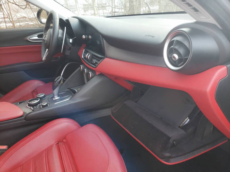 2017 Alfa Romeo Giulia Ti