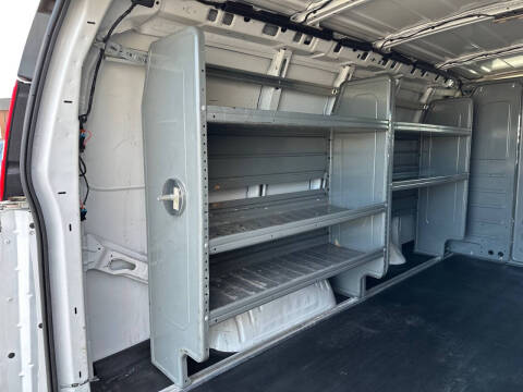 2022 Chevrolet Express 2500