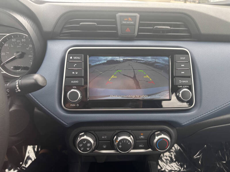 2025 Nissan Versa SV