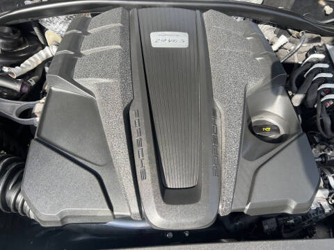 2023 Porsche Macan S