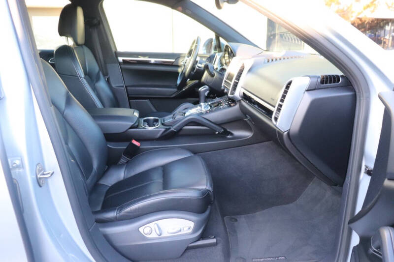 2016 Porsche Cayenne S