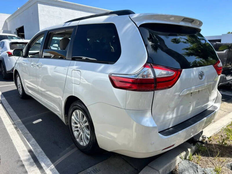2015 Toyota Sienna