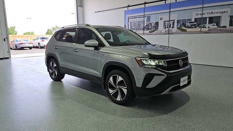 2024 Volkswagen Taos SE 4Motion