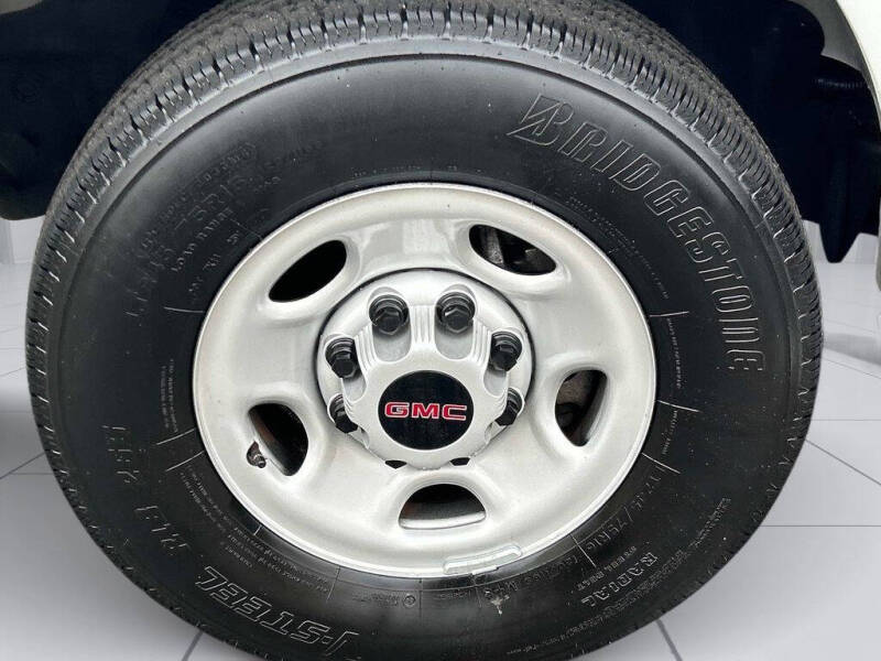 2024 GMC Savana 2500