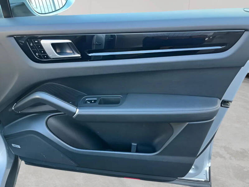 2019 Porsche Cayenne S