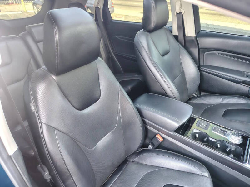 2020 Ford Edge Titanium - Photo 13