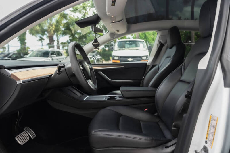 2023 Tesla Model Y Performance