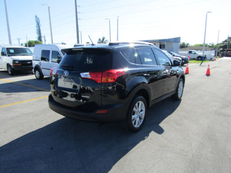 2014 Toyota RAV4 Limited photo 8