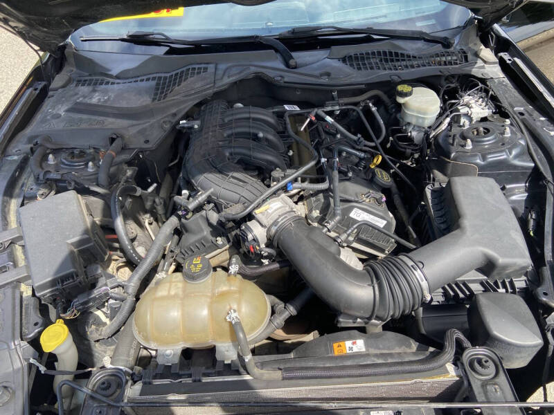 2016 Ford Mustang V6