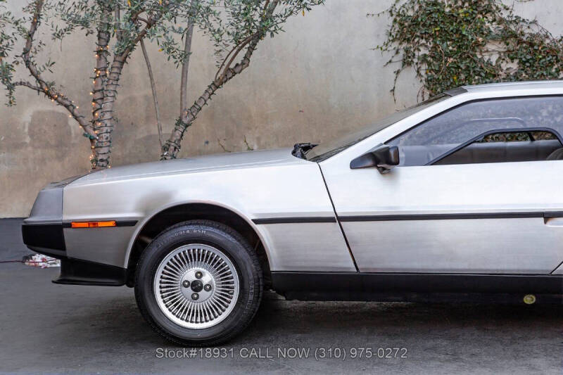1981 DeLorean DMC-12
