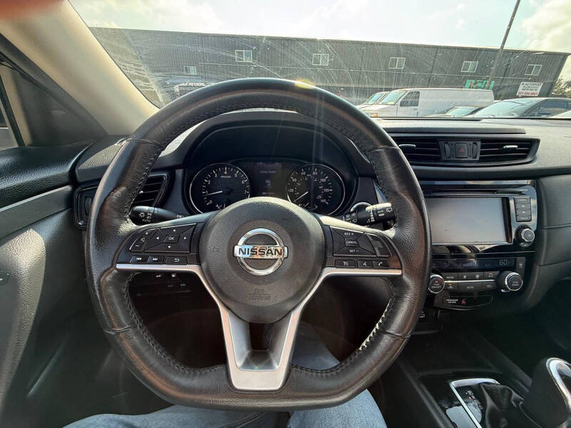 2018 Nissan Rogue SV