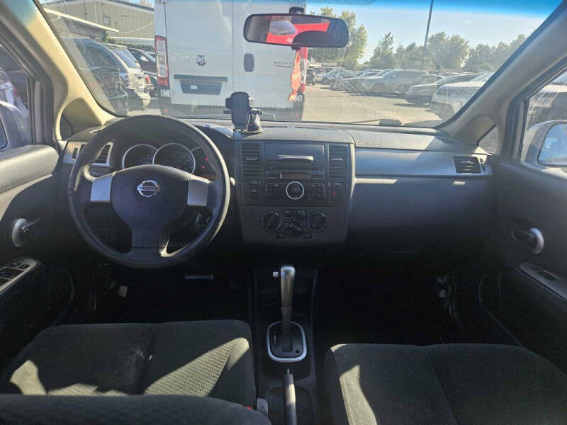 2011 Nissan Versa 1.8 S