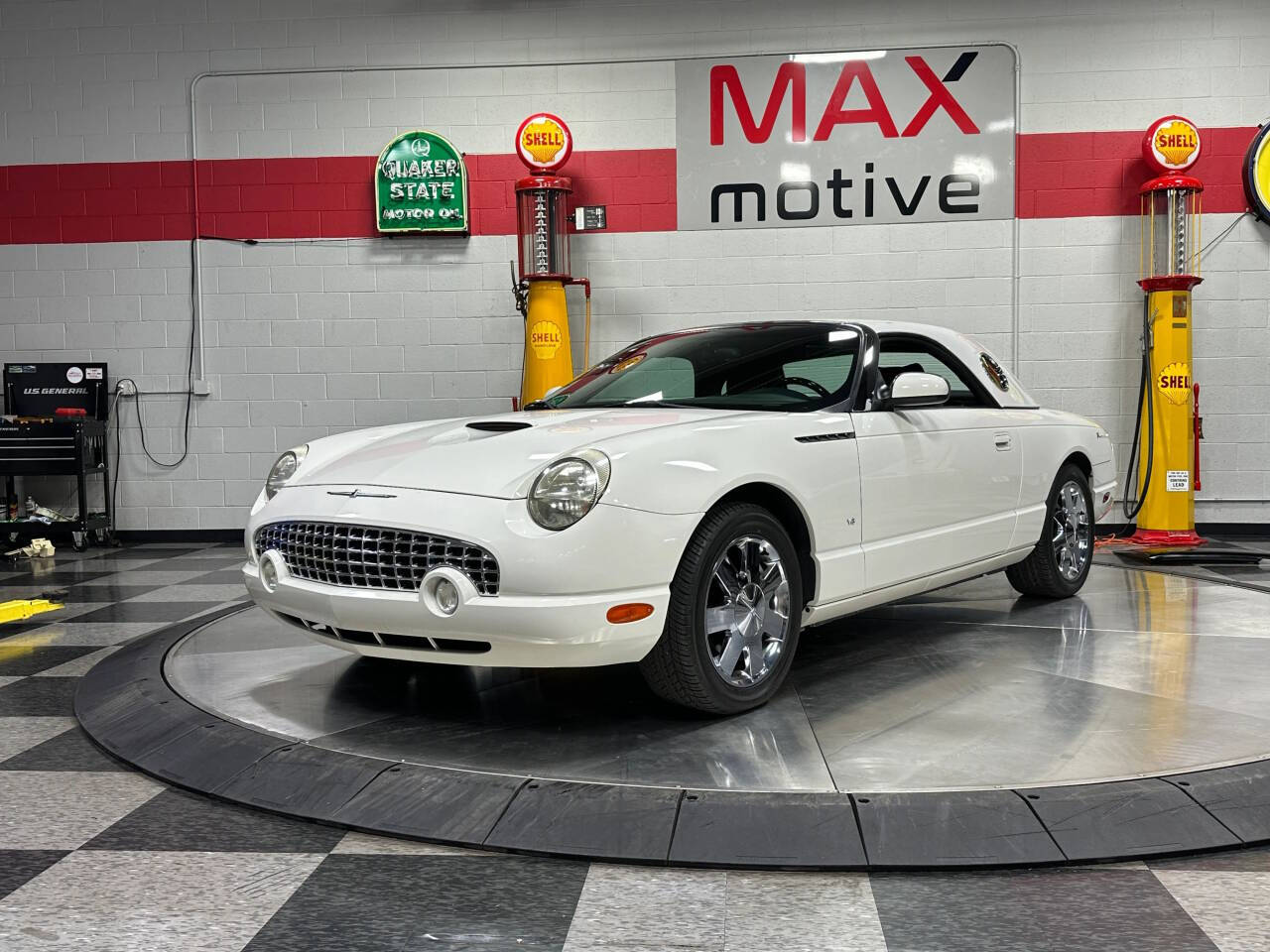 2003 Ford Thunderbird 6