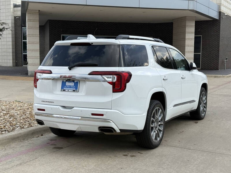 2023 GMC Acadia Denali