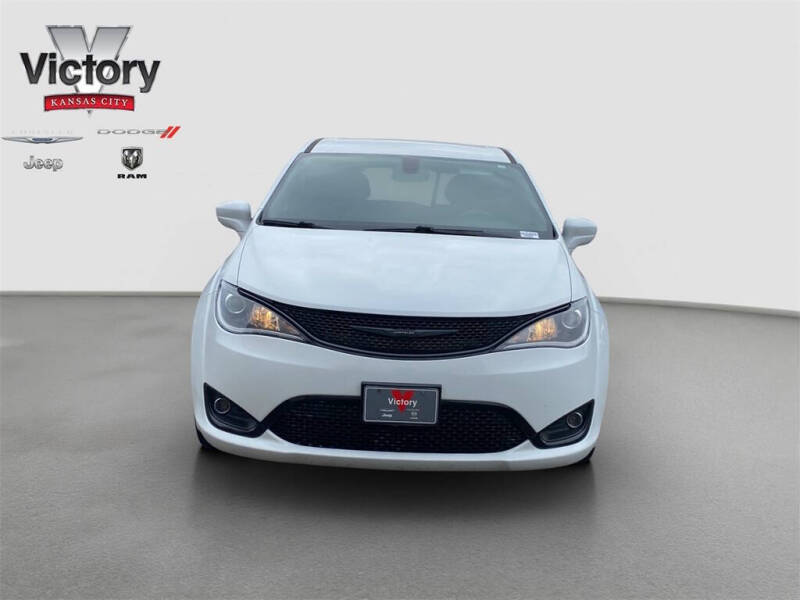 2020 Chrysler Pacifica Touring