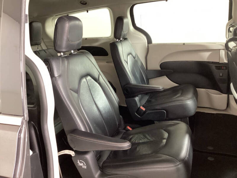 2019 Chrysler Pacifica Touring L Plus