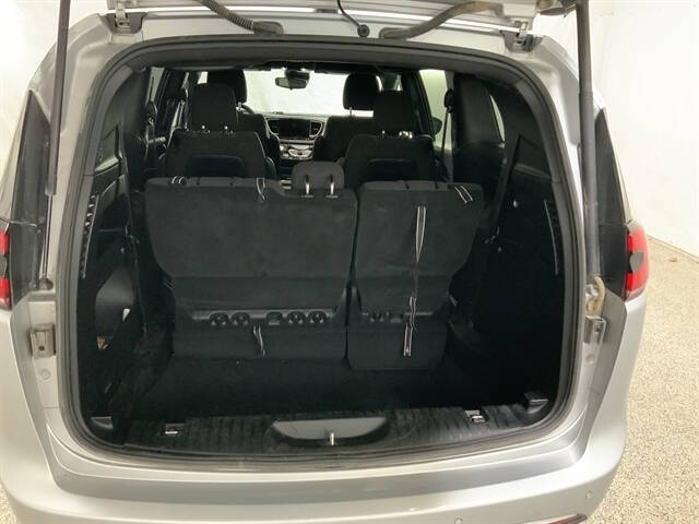 2023 Chrysler Pacifica Touring