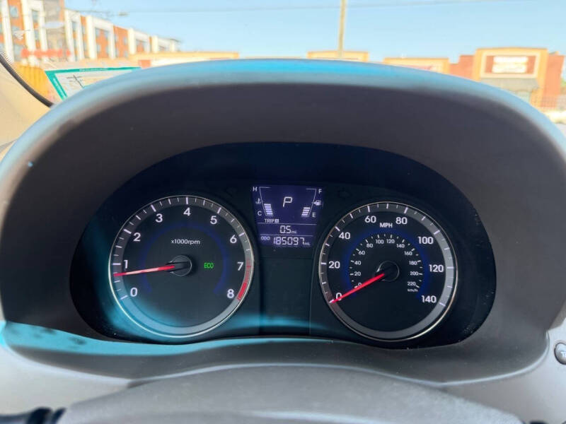 2013 Hyundai Accent GLS