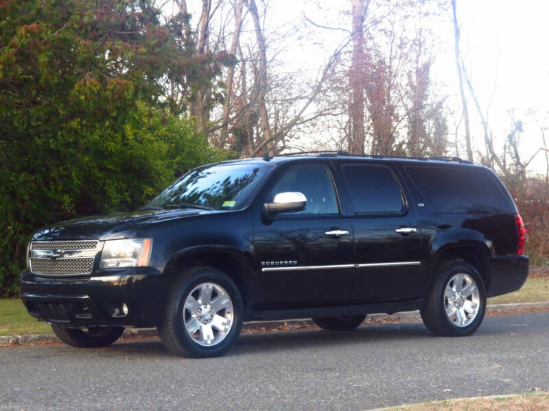 2010 Chevrolet Suburban LTZ's photo