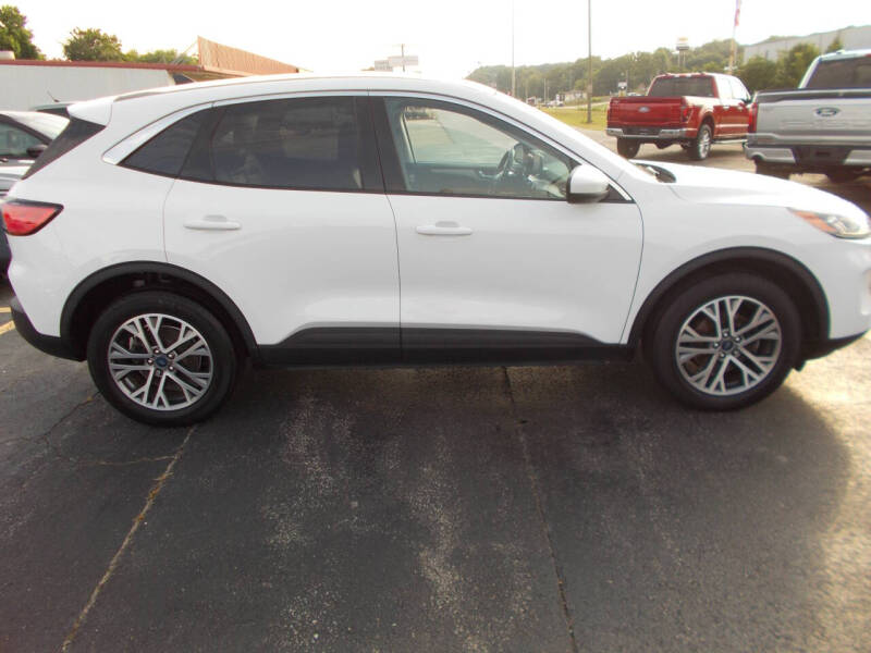 2022 Ford Escape SEL