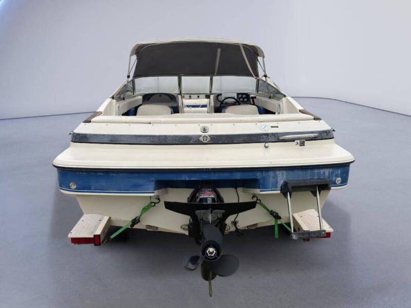 1993 Maxum 18 Foot Bo