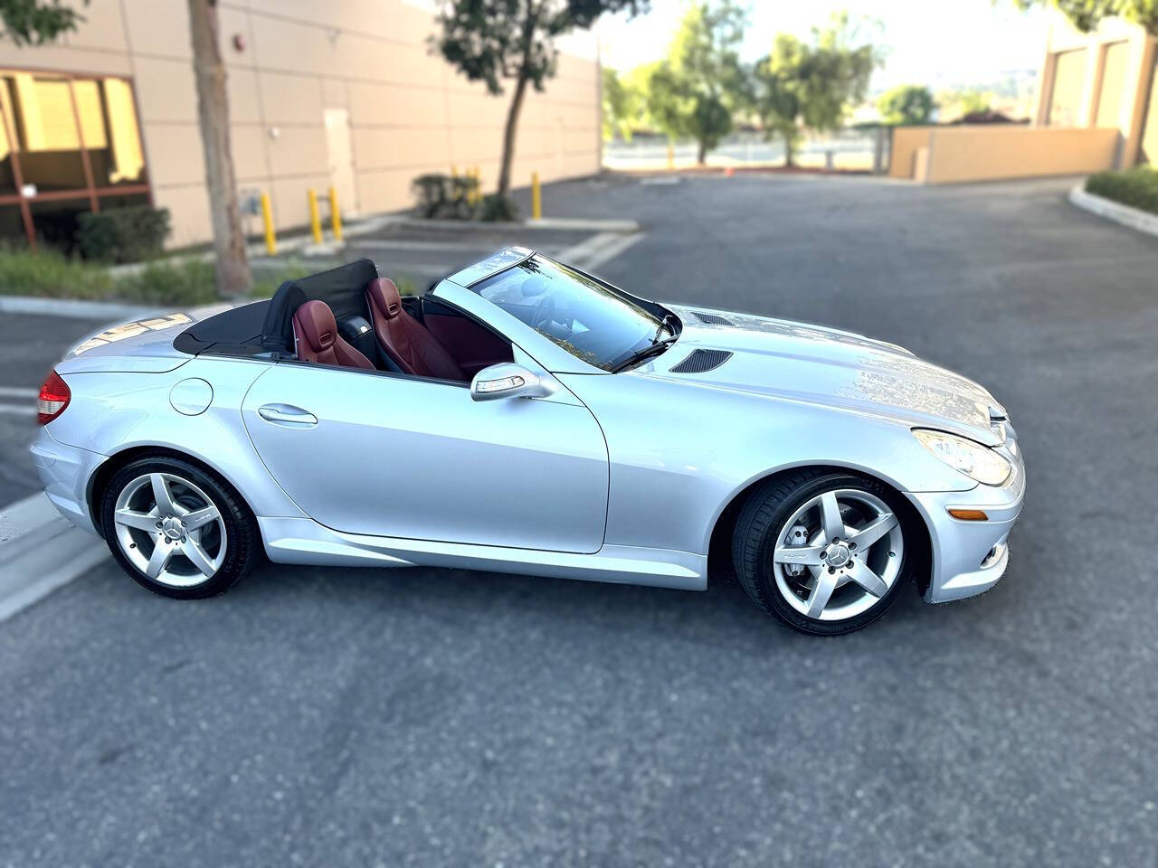 2006 Mercedes-Benz SLK for sale at DE AUTOS INC in San Juan Capistrano, CA