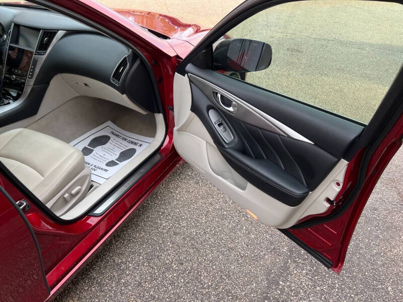 2014 Infiniti Q50 Premium