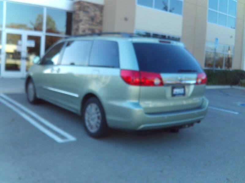 2008 Toyota Sienna XLE Limited