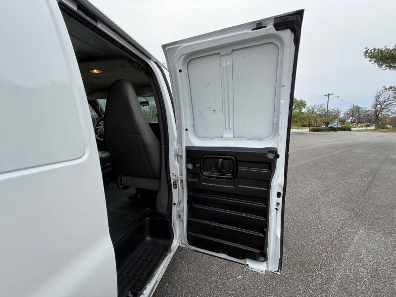 2020 Chevrolet Express 2500