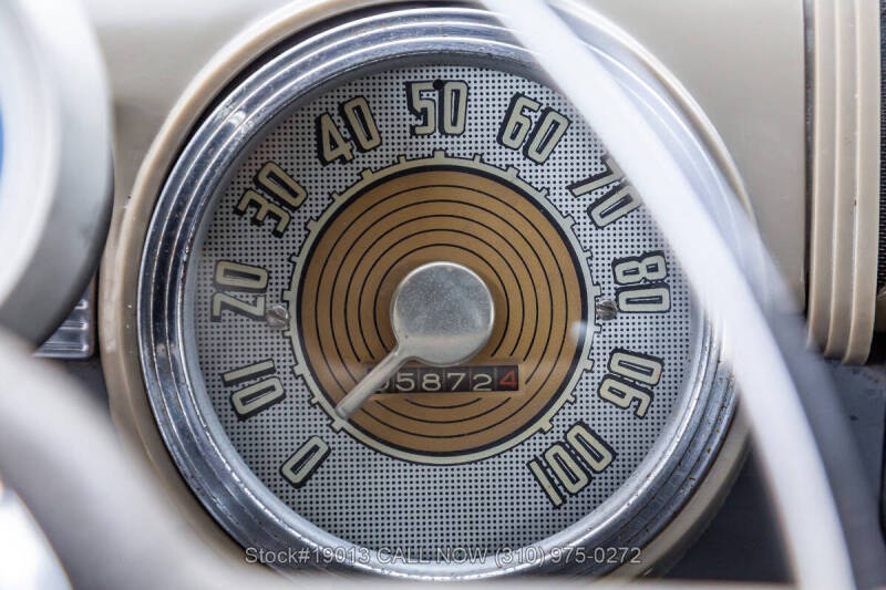 1948 Ford Super Deluxe