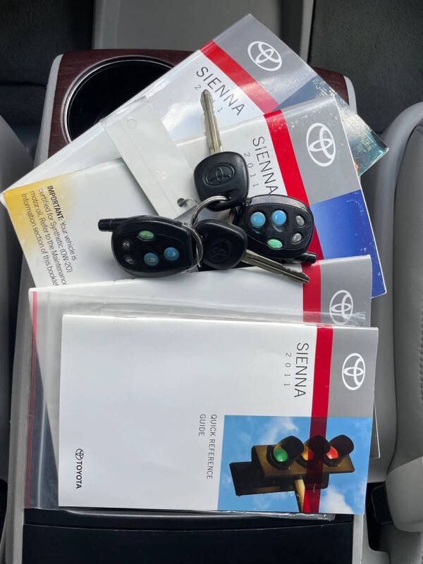 2011 Toyota Sienna XLE 8-Passenger