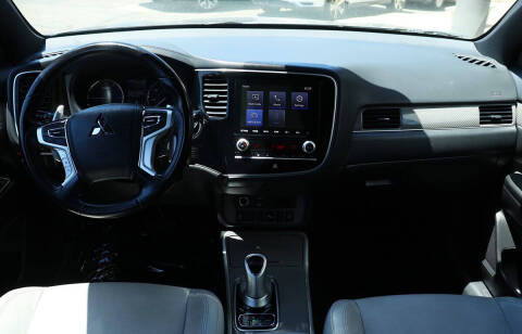 2022 Mitsubishi Outlander PHEV SEL