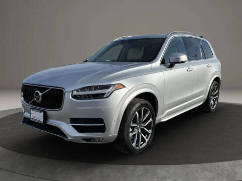 2017 Volvo XC90 T6 Momentum