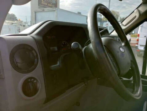 2017 Ford E-Series E-450 SD