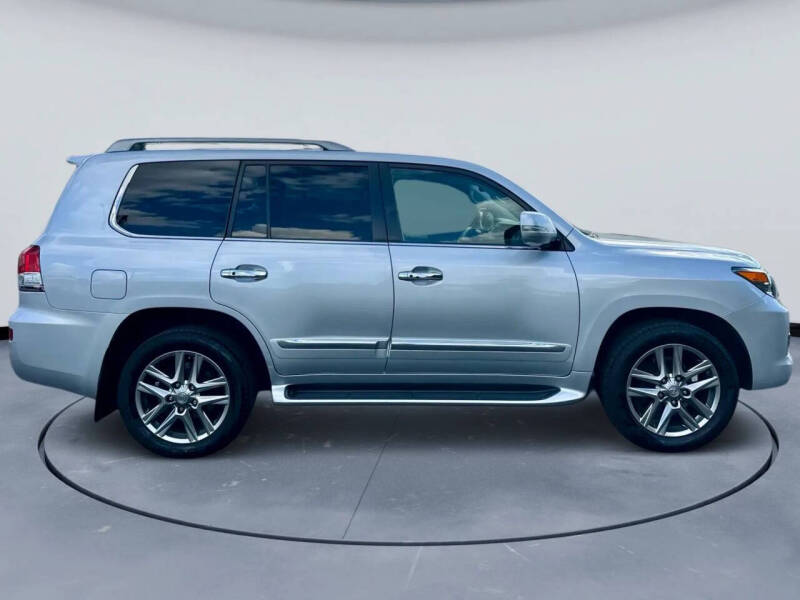 2015 Lexus LX 570