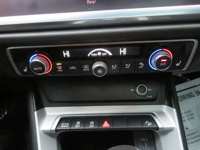 2021 Audi Q3 quattro Premium 40 TFSI