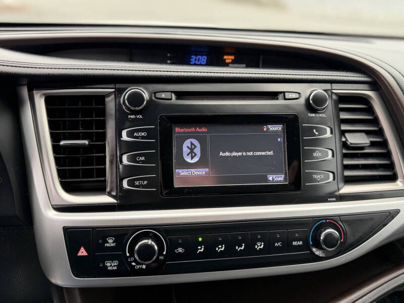 2016 Toyota Highlander LE