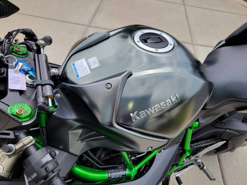 2025 Kawasaki Ninja H2 Carbon ABS