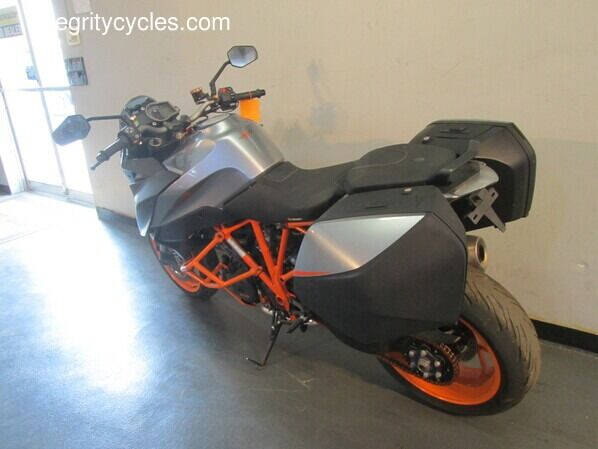 2016 KTM SUPER DUKE GT