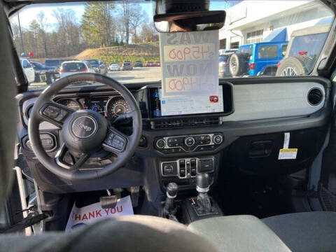 2024 Jeep Gladiator Sport S