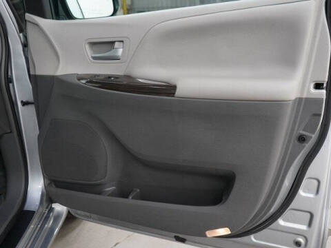 2016 Toyota Sienna