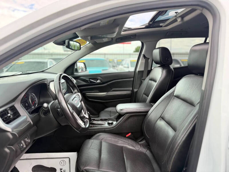 2017 GMC Acadia SLT-1