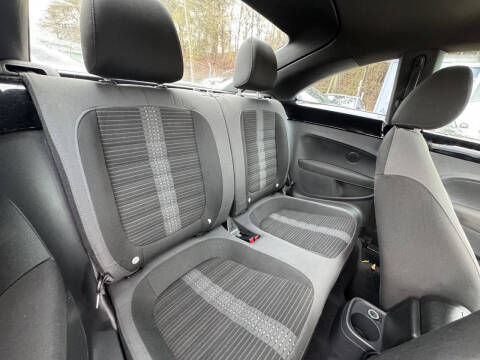 2013 Volkswagen Beetle Turbo Fender Edition