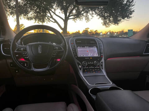 2019 Lincoln Nautilus Reserve