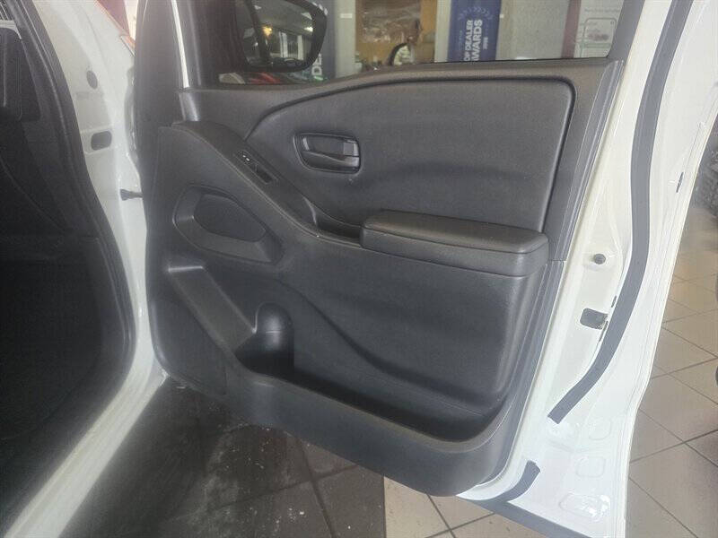 2022 Nissan Frontier S